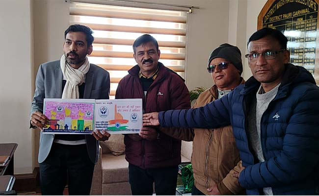 ‘वोट देणु जाण मिन” गढ़वाली गीत को जिला निर्वाचन अधिकारी ने किया लांच Vote Denu Jaan Min