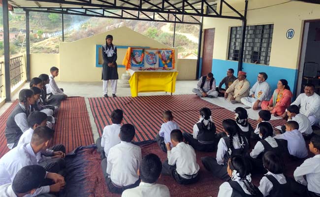 सरस्वती शिशु मंदिर पौड़ी में छात्र संसद एवं विभाग प्रमुखों का शपथ ग्रहण समारोह Saraswati Shishu Mandir