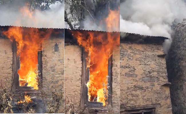 टिहरी गढ़वाल: शरारती तत्वों ने लगाई आग, पूरा मकान जलकर हुआ राख