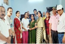 स्व. गोकुल शर्मा के परिवार की मदद के लिए आगे आई उत्तराखंड सांस्कृतिक समिति ग्रेटर नोएडा