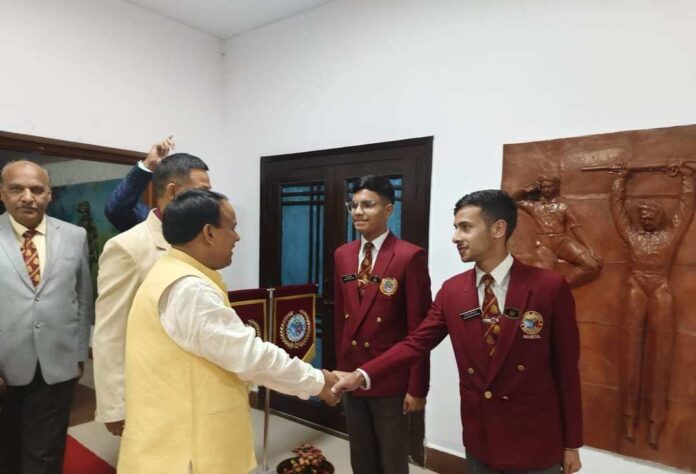 शिक्षा मंत्री डा. रावत ने किया सैनिक स्कूल घोड़ाखाल का भ्रमण, शैक्षिक गतिविधियों के साथ ही उपलब्ध संसाधनों का किया अवलोकन