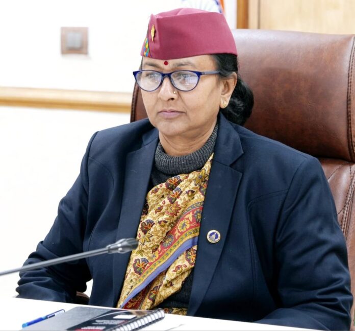 योजनाओं की आउटपुट माॅनिटरिंग करे जिलाधिकारी – मुख्य सचिव राधा रतूड़ी