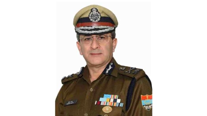 प्रेमनगर क्षेत्र में हुई डकैती प्रकरण में डीजीपी का कड़ा एक्शन, घटना में सम्मिलित तीनों पुलिसकर्मी निलंबित