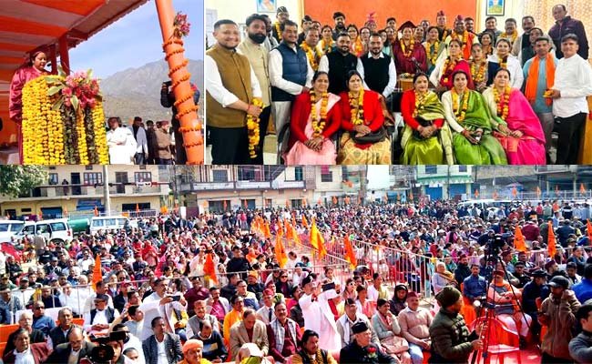 श्रीनगर की पहली मेयर आरती भण्डारी और 40 पार्षदों ने ली शपथ, पहली बैठक में वाल्मीकि चौक बनाने का प्रस्ताव पारित