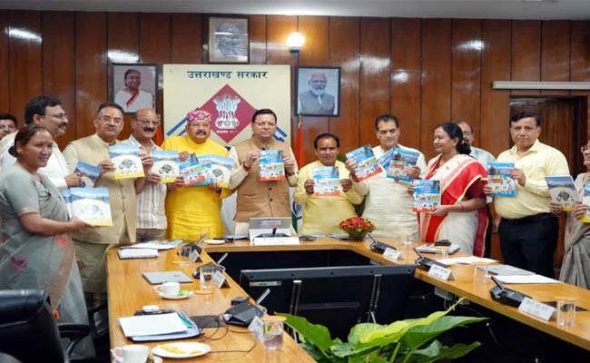 उत्तराखंड में निजी विद्यालयों में भी लागू होगी ‘हमारी विरासत एवं विभूतियां’ पुस्तक, निजी व सरकारी स्कूलों के बीच चलेगा ‘टीचिंग शेयरिंग प्रोग्राम’ hamari virasat evn vibhootiyan