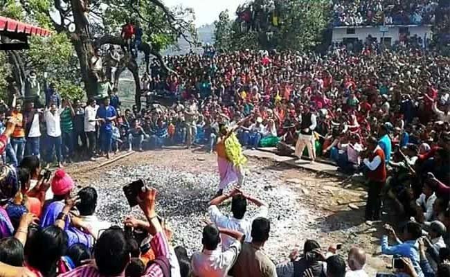 केदारघाटी के तीन गांवों में लागू हुआ लॉकडाउन, जाखराज मेले की तैयारी, 15 अप्रैल को जलते अंगारों पर नृत्य करेंगे जाखराज