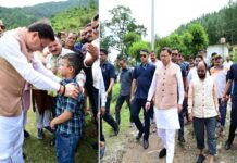 आपदा प्रभावित लोगों को देख सीएम धामी ने रुकवाया काफिला, प्रोटोकॉल तोड़ जनता के बीच पहुंचे, सुनी समस्याएं, हर संभव सहायता का दिया आश्वासन