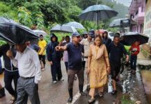 रेखा आर्या ने किया सोमेश्वर के आपदाग्रस्त क्षेत्रों का निरीक्षण,अधिकारियों को आपदा पीड़ितों की तुरंत मदद का निर्देश