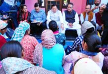 मुख्यमंत्री पुष्कर सिंह धामी ने आपदा प्रभावितों के बीच मनाई दीपावली