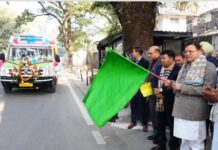 गढ़वाल समग्र स्वास्थ्य सेवा परियोजना की मोबाइल मेडिकल यूनिट को मुख्यमंत्री ने हरी झंडी दिखाकर किया रवाना