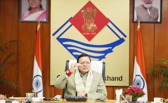 मुख्यमंत्री ने की राज्य में प्रस्तावित एवं निर्माणाधीन रेल परियोजनाओं की समीक्षा