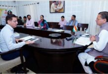 पलायन रोकने के लिए श्रमिकों को स्थानीय आवश्यकता के अनुसार दिया जाए प्रशिक्षण: मुख्यमंत्री