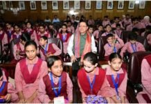 दिव्यांग बच्चों के बीच अपना जन्म दिवस मनाने पहुंचे मुख्यमंत्री पुष्कर सिंह धामी, बच्चों के साथ केक काटा, आत्मीयता से मिले और साझा की जन्म दिवस की खुशियां